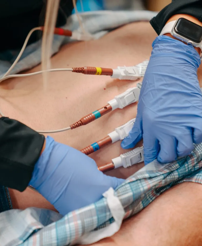 Respiratory therapist assisting a patient